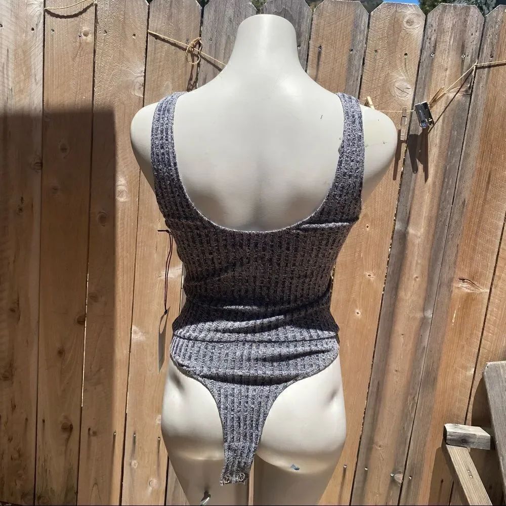 PRIVACY PLEASE Ribbed Button Front Bodysuit size Small NWT - Picture 2 of 9